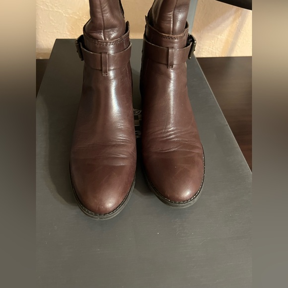 Vince Camuto Pipper boots size 7M. - Picture 12 of 15